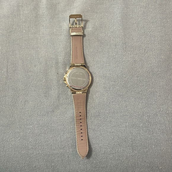 Gold Michael Kors Women’s Watch MK-2304 - Picture 2 of 11